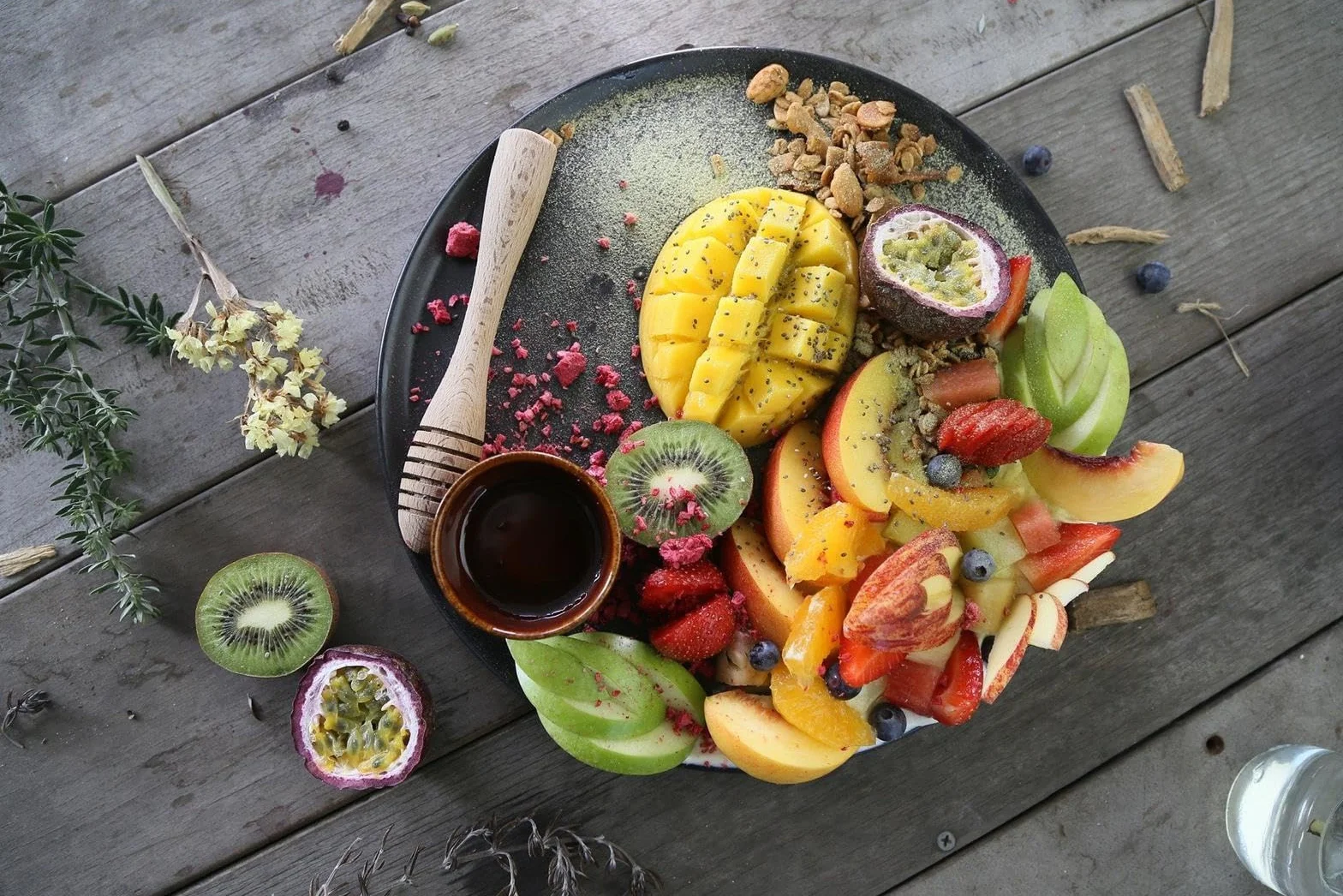 Amutha Alphonso - Puré de mango indio (850 g, fruta 100% auténtica, sin aditivos, sabor natural), perfecto para cócteles, como mangosauce, crema de mango y helado